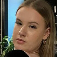 Ellie Nackt