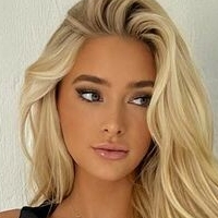 Emilie Kull Nackt