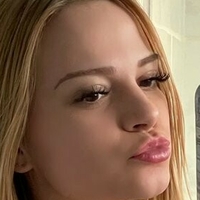 Emily Bridges Nackt