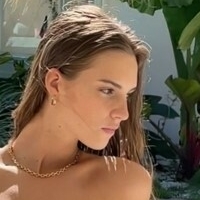 Emily Feld - Fakes Nackt