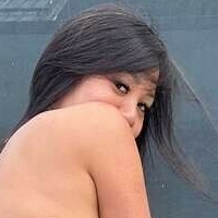 Emily Mai Nackt