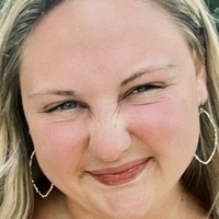 Emma Burzynski Nackt