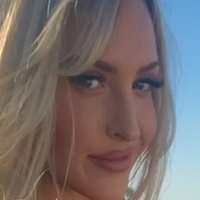Emma Jones Nackt