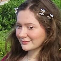 Emma Kenney Nackt