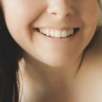 Emma Next Door Nackt