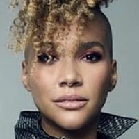Emmy Raver-Lampman Nackt