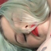 EmyleesKaliber Nackt