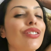 Ezada Sinn / ezada Nackt