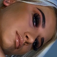 fitnessblonde Nackt