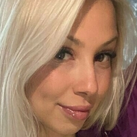 gamerblonde Nackt