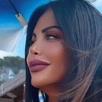 Ginia 900 Nackt