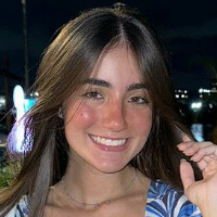 Giovanna Oliveira Nackt