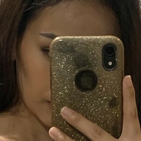 girl_shows_tits Nackt