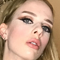 Hannah Goneau Nackt