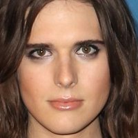 Hari Nef Nackt