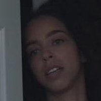Hayley Law Nackt