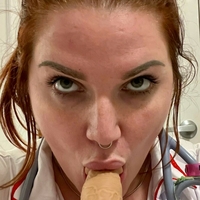 headnurseincharge Nackt