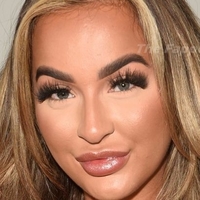 Holly Burns Nackt
