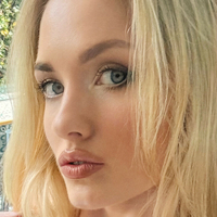 hollysworldvip Nackt