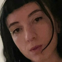 iladots Nackt