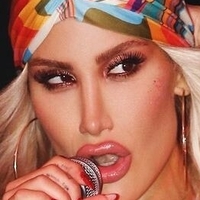 İrem Derici Nackt