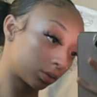 itsyellaa Nackt