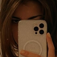 Izemniaa Nackt