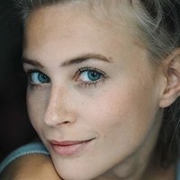 Jeanne Goursaud Nackt