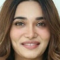 Jenifer Emmanuel Nackt