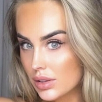 Julia Akkerman Nackt