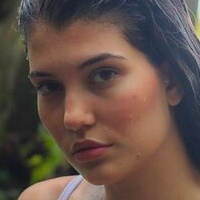 Julia Elizabete Nackt