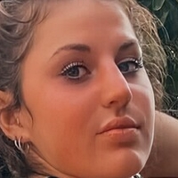 Julia Falcone Nackt