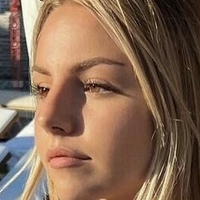 Julia Haller Nackt