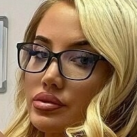 Julia Holbanel Nackt
