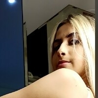 Julia Perin Nackt