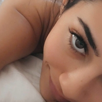 Julia Pozatto Nackt
