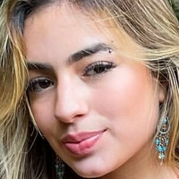 Julia Puzzuoli Nackt