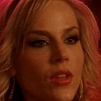 Julie Benz Nackt