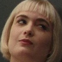 Julie Brémond Nackt