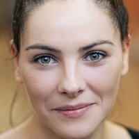 Julie Seebacher Nackt