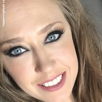 kagneylinn Nackt