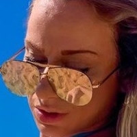 Karen Pretti Nackt