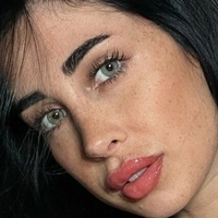 Kathiyessir Nackt