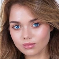 Keira Blue Nackt