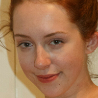 Kelsey Berneray Nackt