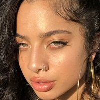 Kiana Ledé Nackt