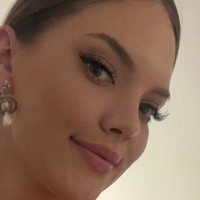 Kim Brûlée Nackt