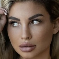 Kim Famous Nackt
