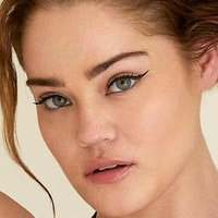 Laney DeGrasse Nackt
