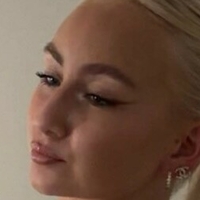 Lara-Charlottee Nackt